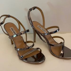 Steve Madden gun metal ankle strap sandal sz 9